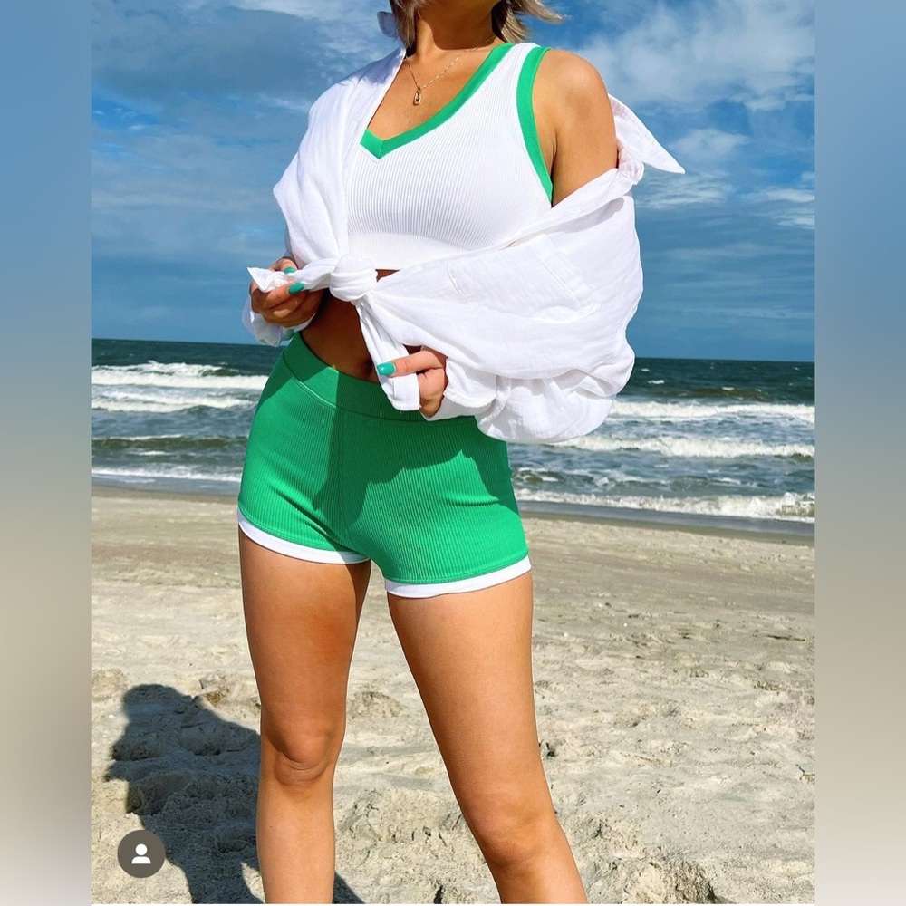 Arie, shirt and short set, size small
